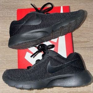 Nike Toddler Tanjun Casual Sneakers